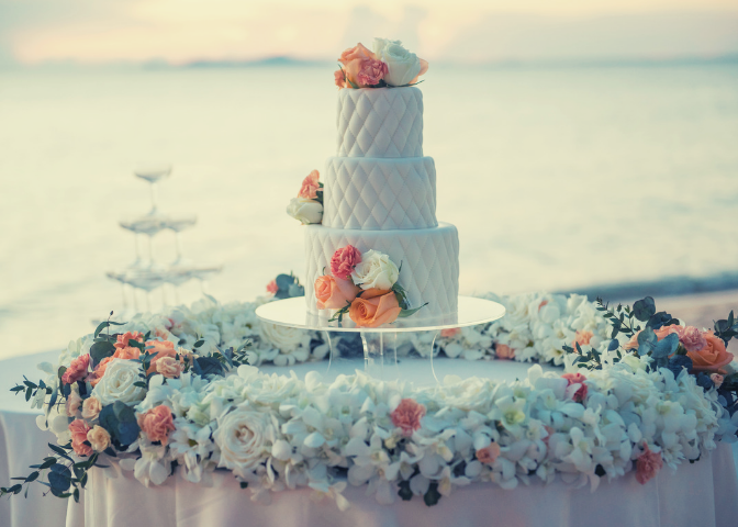 beach wedding cake - destination wedding planning