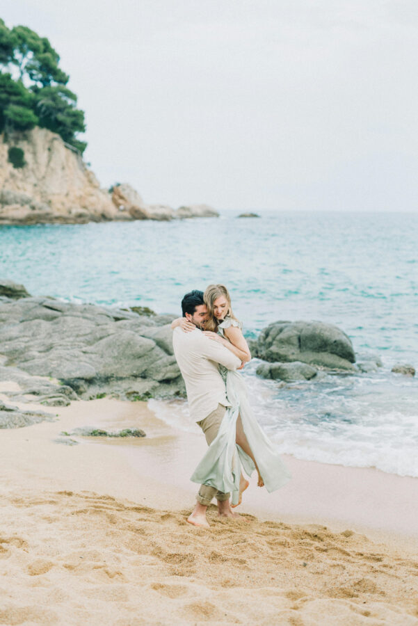 best time of year for a destination wedding for Canadians - couple getting married on the beach